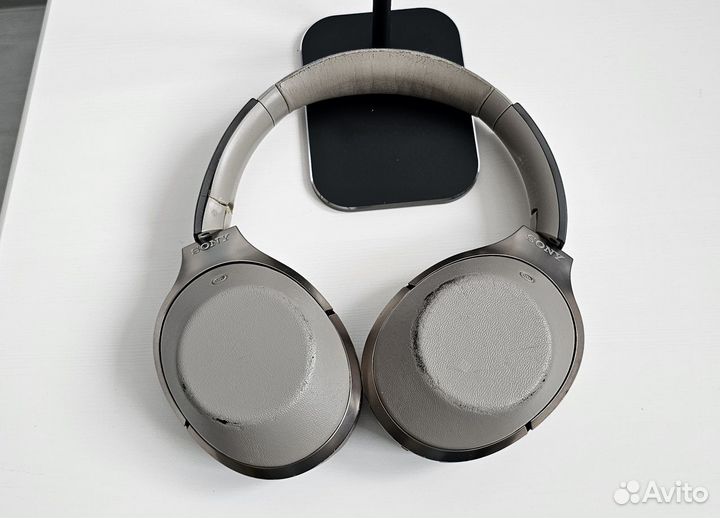 Наушники Sony mdr 1000x потертости и трещины