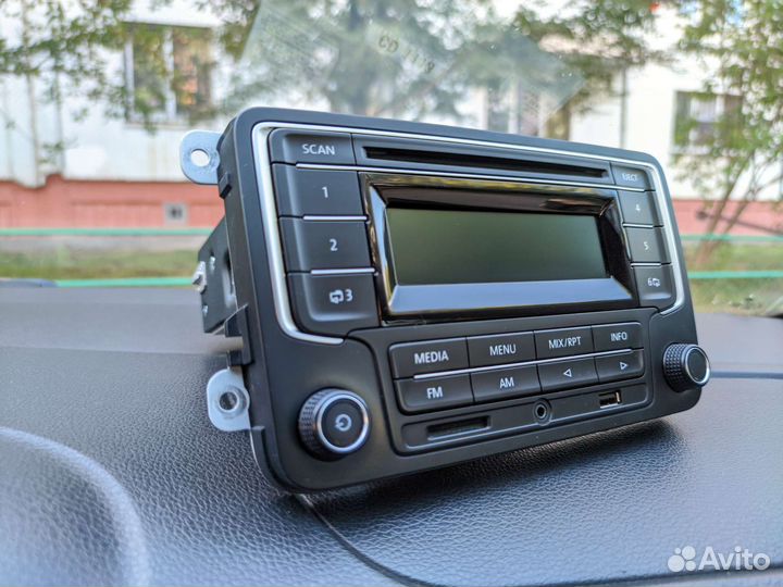 Volkswagen магнитола RCD 220