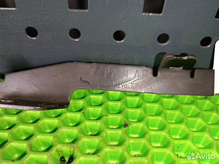 Кронштейн жгута проводов топливных форсунок Daf Xf