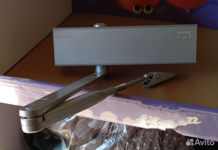 Доводчик дверной dorma ts73v