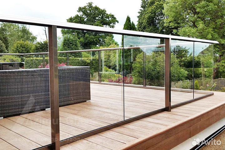 Стеклянные ограждения лесниц
