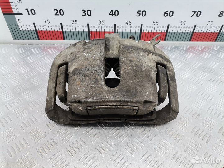Суппорт передний правый Audi A8 D3