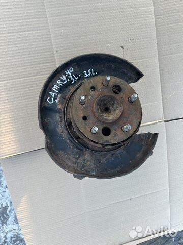 Задний левый поворотный кулак Toyota Camry V40