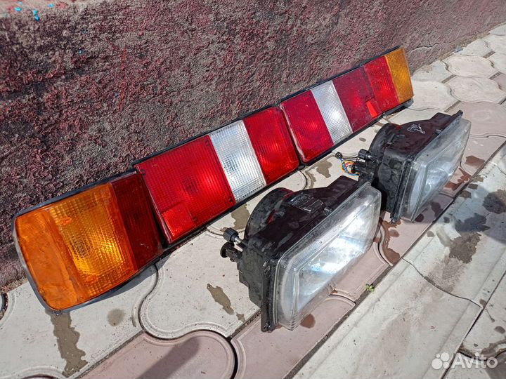 Фары стопари Волга 3102