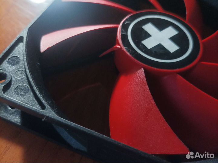 Кулер процеccорный сломано одна лопасть