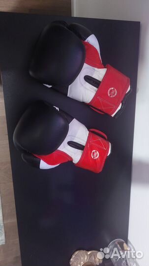 Продам боксёрские перчатки