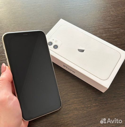 iPhone 11, 64 ГБ