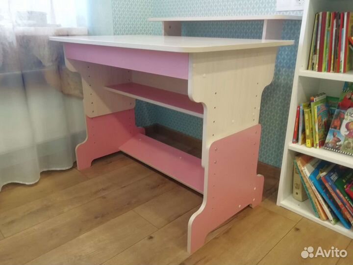 Стол письменный