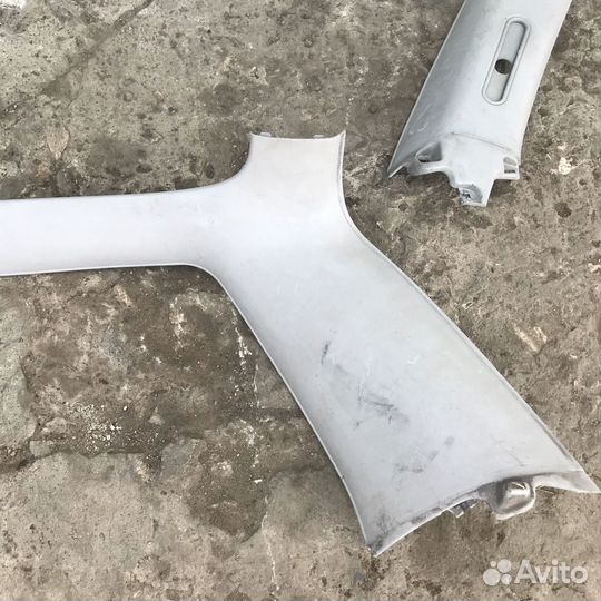 Накладка задней правой стойки Opel Vectra B