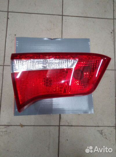 Фонарь крышки багажника левый Kia Rio 3