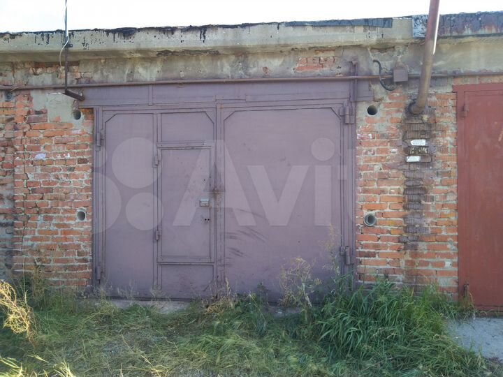 Гараж, > 30 м²