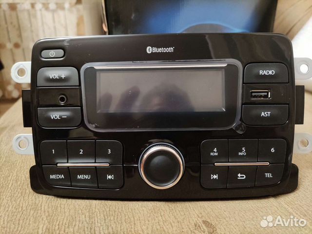 Штатная магнитола на Renault Duster