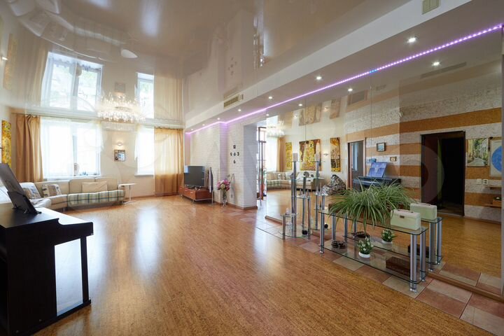 4-к. квартира, 200,9 м², 8/10 эт.