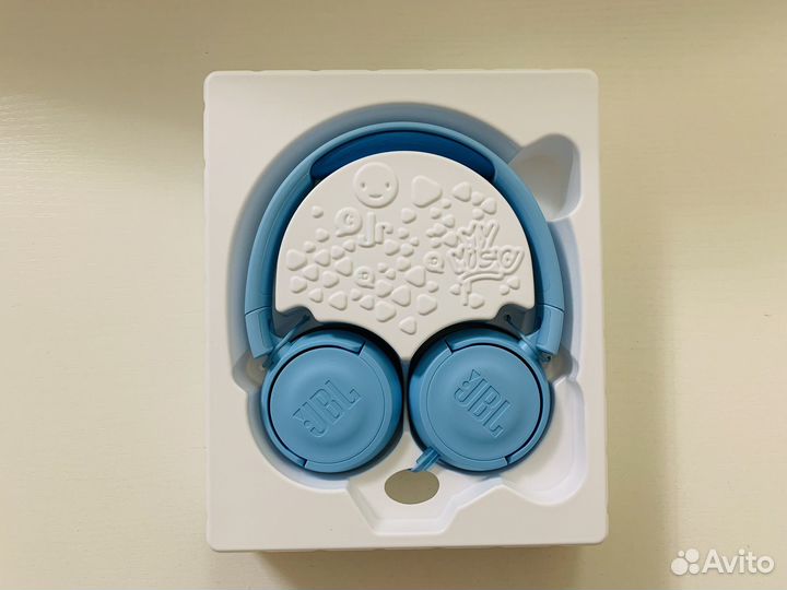 Наушники JBL