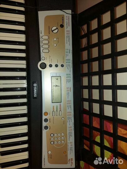 Синтезатор yamaha psr r200