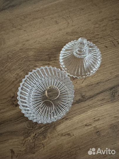 Стеклянная шкатулка для украшений