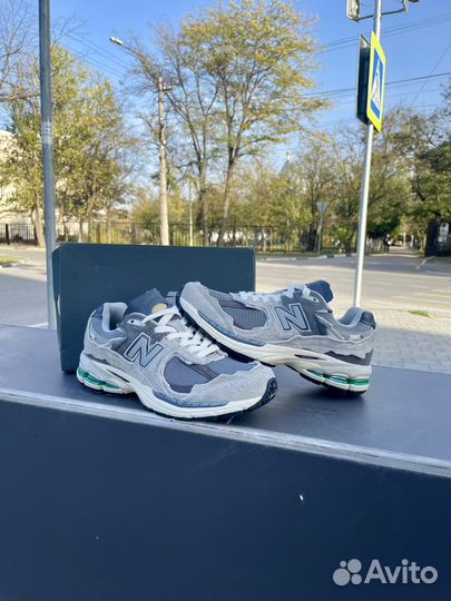 Кроссовки New Balance 2002R