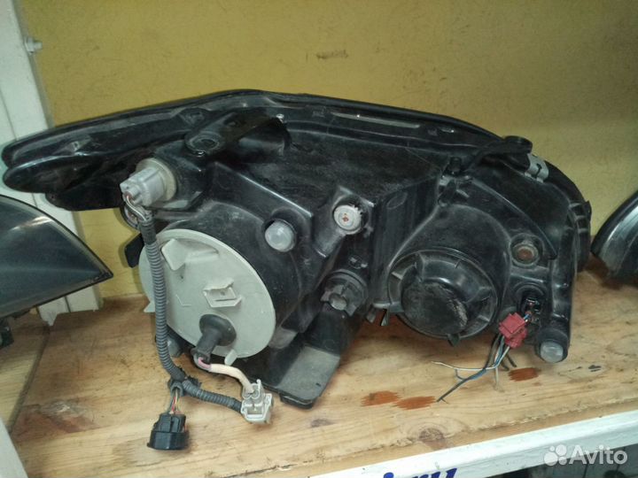 Фары Lexus Rx330 MCU30W