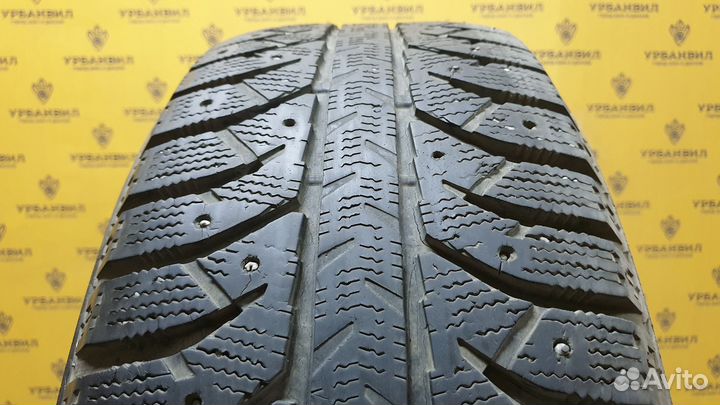 Bridgestone Ice Cruiser 7000 235/65 R17
