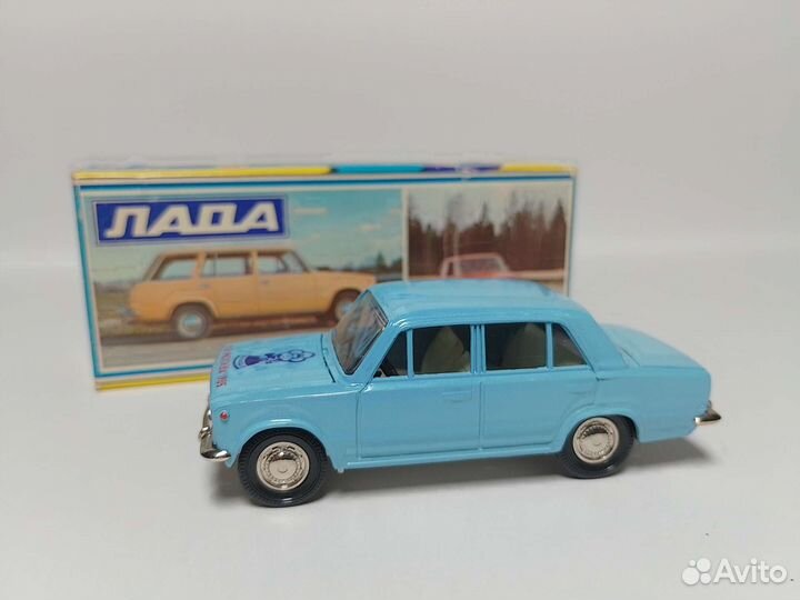 Ваз 2101 тамп фестиваль молодежи СССР 1:43