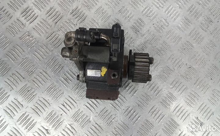 Насос топливный (тнвд) Volkswagen Passat