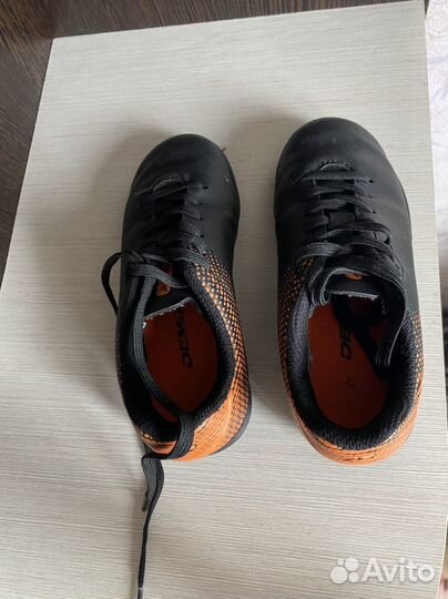 Бутсы футбольные сороконожки детские 28