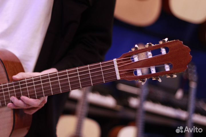 Классическая гитара Kremona Soloist S65C