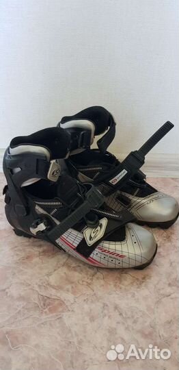 Лыжные летние ботинки