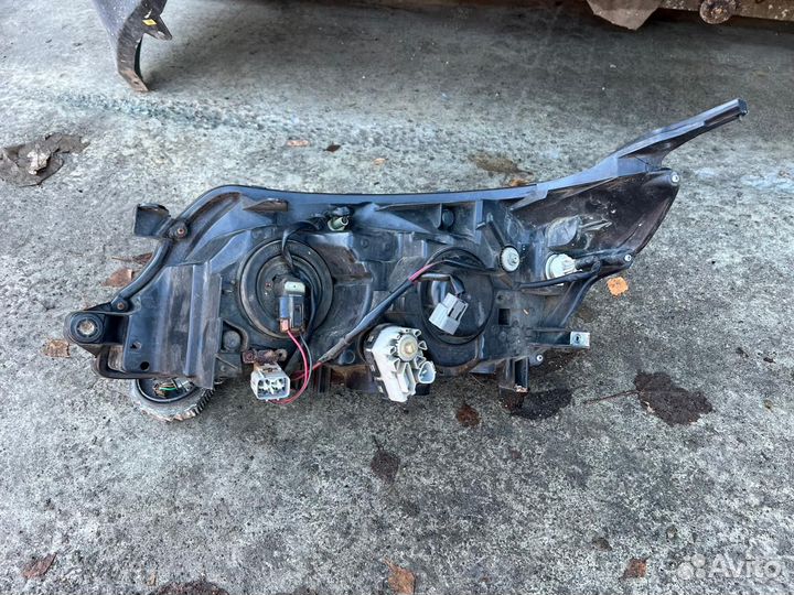 Subaru Forester SH фара пер/прав