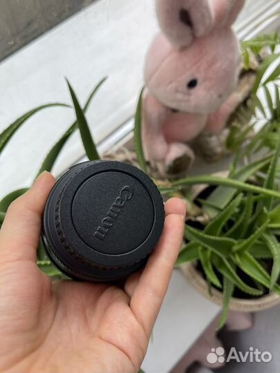 Объектив Canon 85mm f1,8