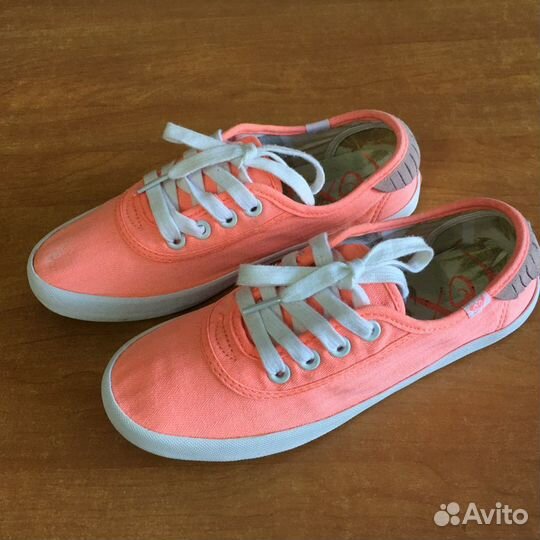 Слипоны новые Roxy