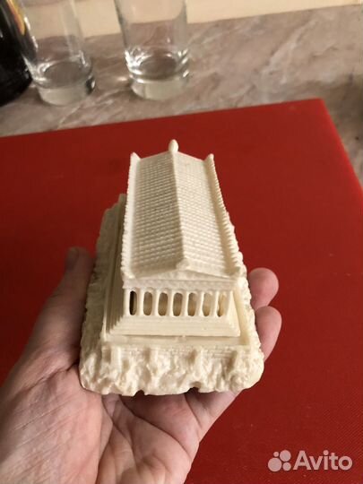 Парфенон статуэтка