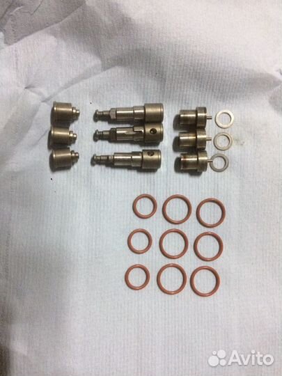 Плунжера распылители Кубота Д722