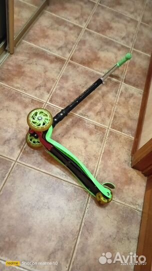 Самокат детский бу четырехколесный