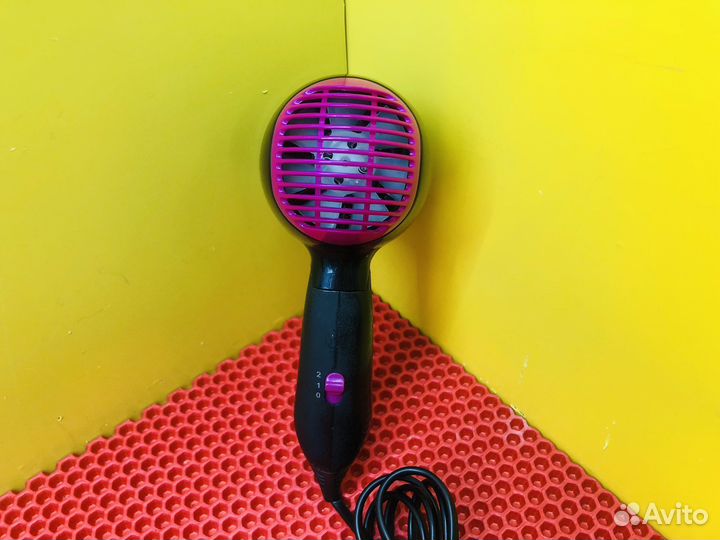 Z.6597 Фен Maxwell MW-2004