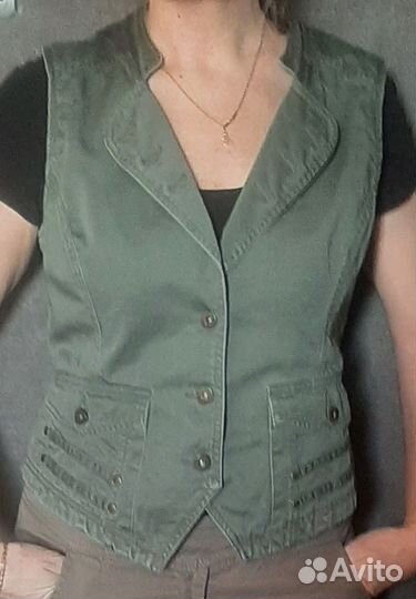 Джинсовая жилетка