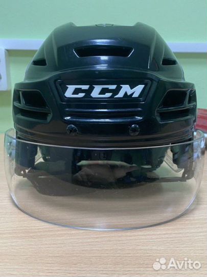 Хоккейный шлем