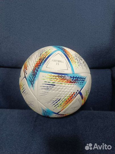 Футбольный мяч adidas
