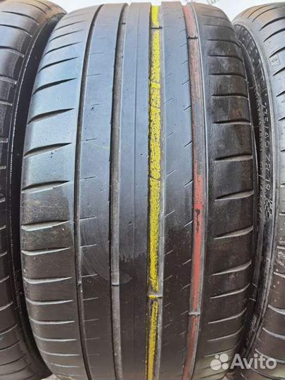 Michelin Pilot Sport 4 S 235/40 R19 96Y
