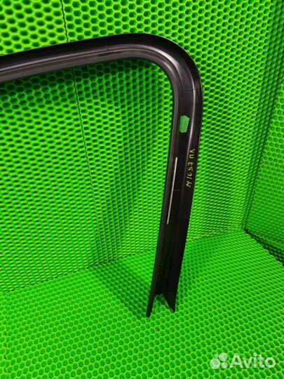 Накладка двери передняя левая Volkswagen Touareg