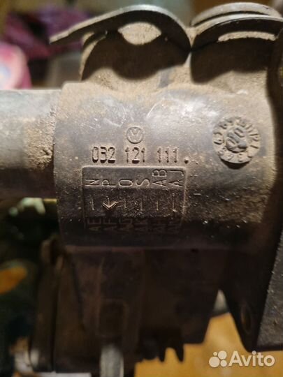 Корпус термостата 032121111 Гольф 4,Шкода Тур 02г
