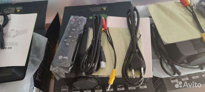 Мультимедийный проектор