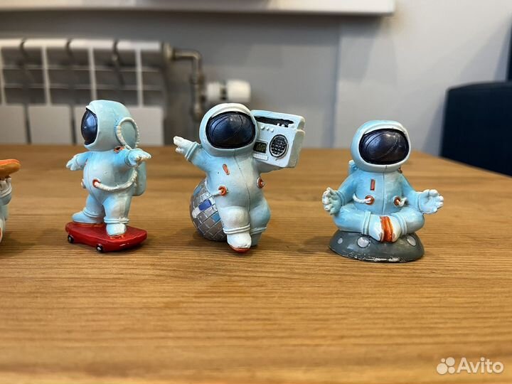 Фигурки космонавтов Melingward