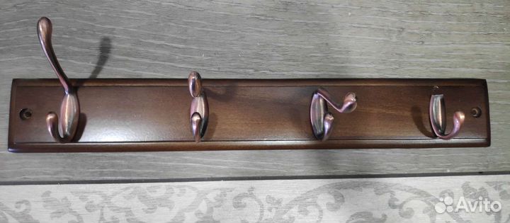 Вешалка отдам кому она еще может пригодиться