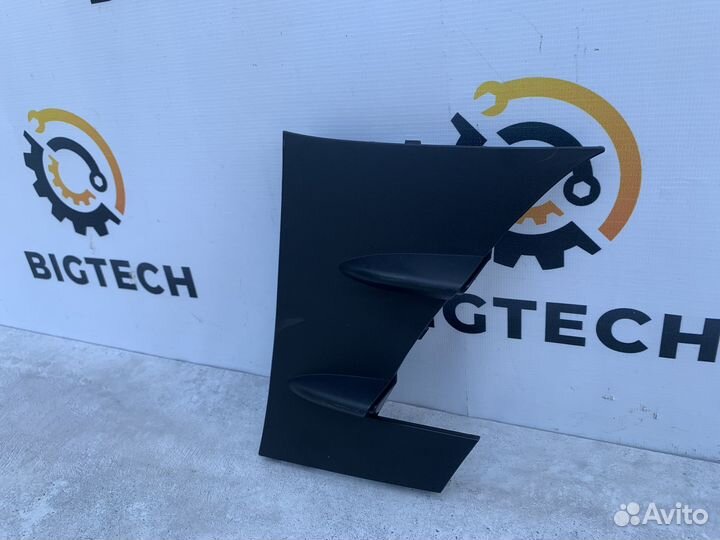 Накладка бампера Mercedes W205 A2058858502