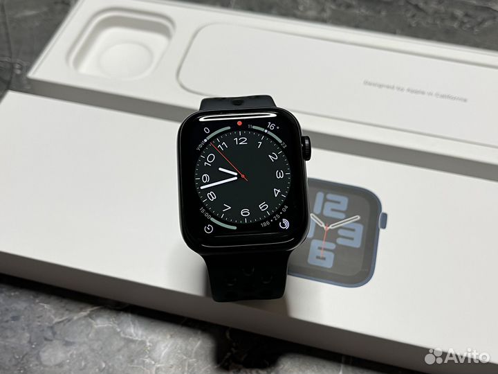 Часы Apple Watch SE 2nd Gen 2022 44 mm 100 акб