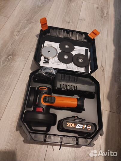 Аккумуляторная болгарка worx WX801