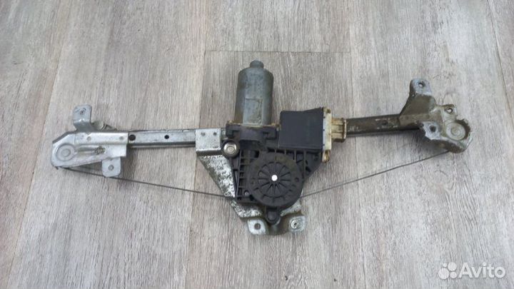 Стеклоподъемник задний правый Opel Omega B 2000