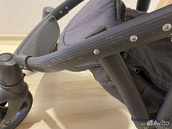 Продам коляску 2 в 1 Adamax Barletta