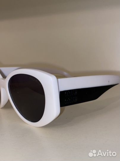 Солнцезащитные очки